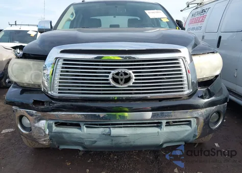 2011 Toyota Tundra Limited 5.7L V8 z USA, uszkodzony, nr VIN 5TFHW5F10BX191475